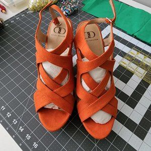 SOLD+×÷Orange Kelsi Dagger wedge sandals